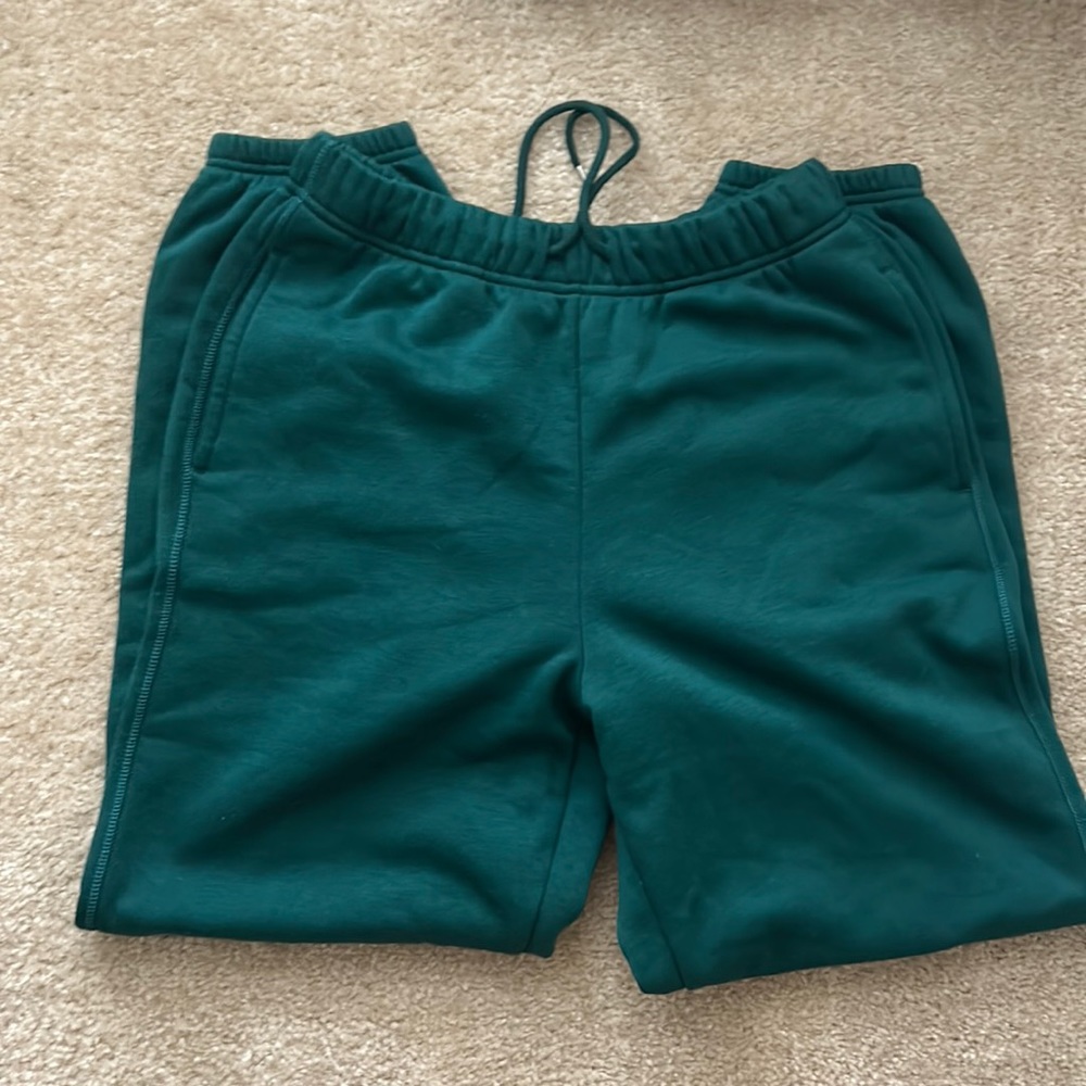 old navy dark green sweatpants size small